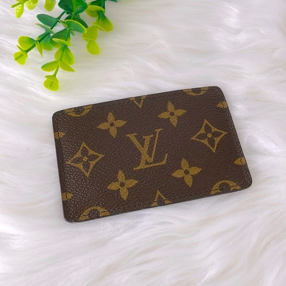 Louis Vuitton Monogram Card Holder - Picture 2 of 13